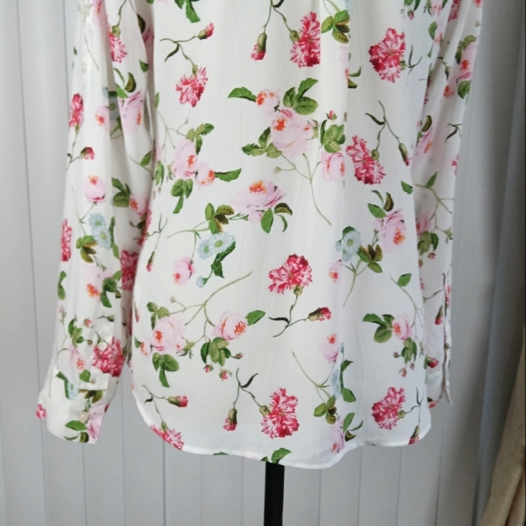 Express Womens Blouse. - Picture 6 of 10